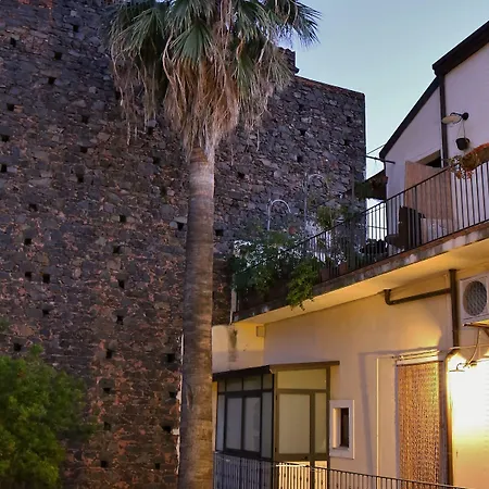 Opera Centro Storico 住宿加早餐酒店 4*