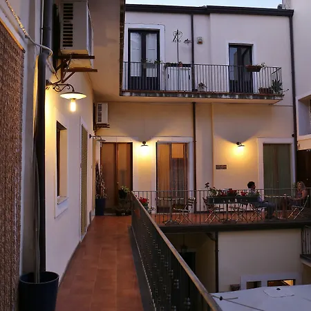 Opera Centro Storico 4*