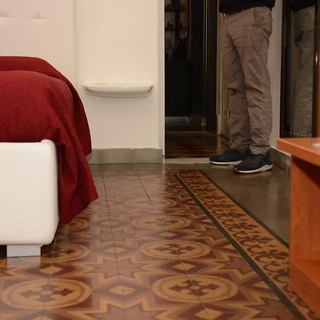 Opera Centro Storico 住宿加早餐酒店