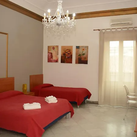 Opera Centro Storico Panzió 4*