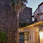 Opera Centro Storico Bed & Breakfast 4*